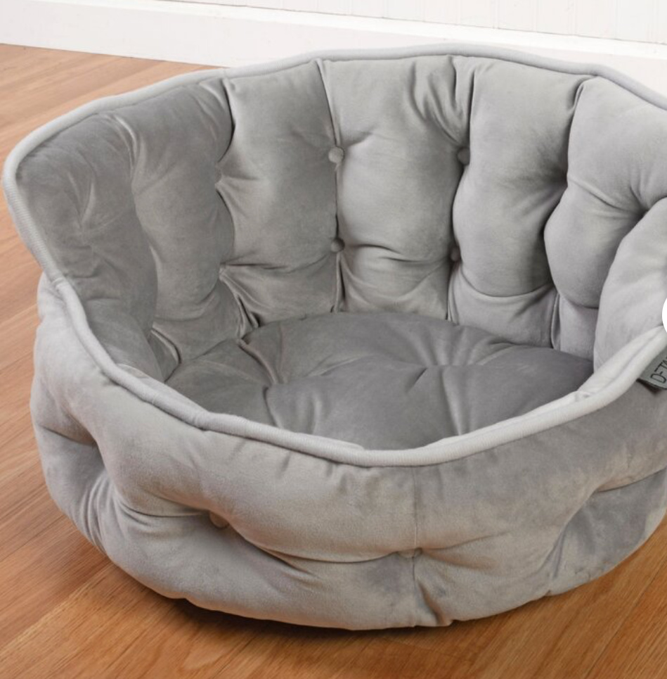 Beautiful Grey Tufted Velvet Puppy Dog Bed