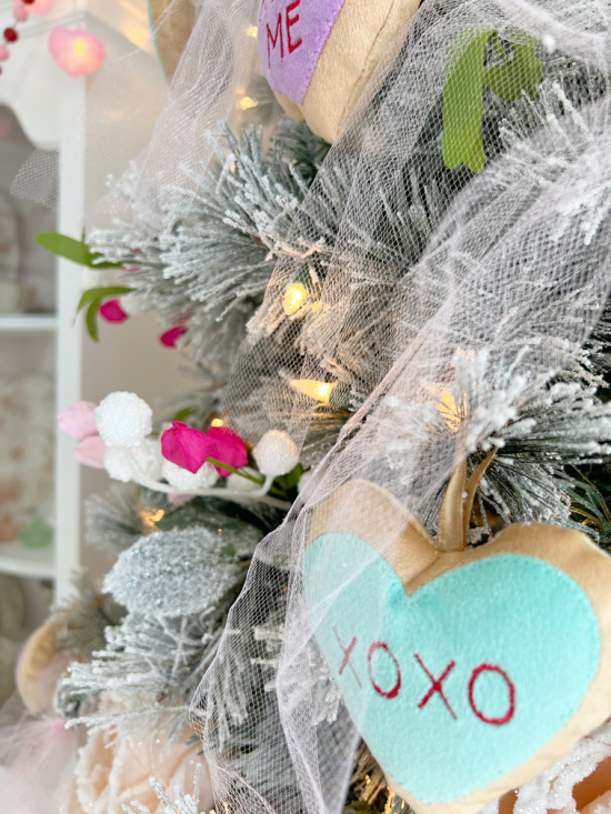 pink tulle and xoxo valentine tree ornament